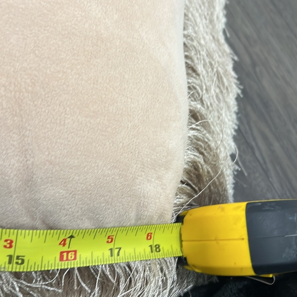 Safavieh chic accent shag pillows - Picture 9 of 9